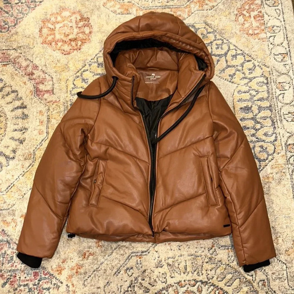 LAST CHANCE Faux Leather Puffer jacket - Picture 6 of 8